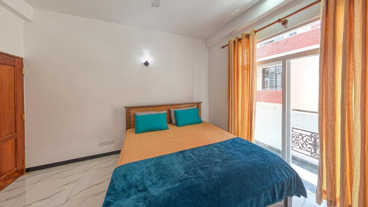 Ocean Breeze Apartment Коломбо Екстериор снимка