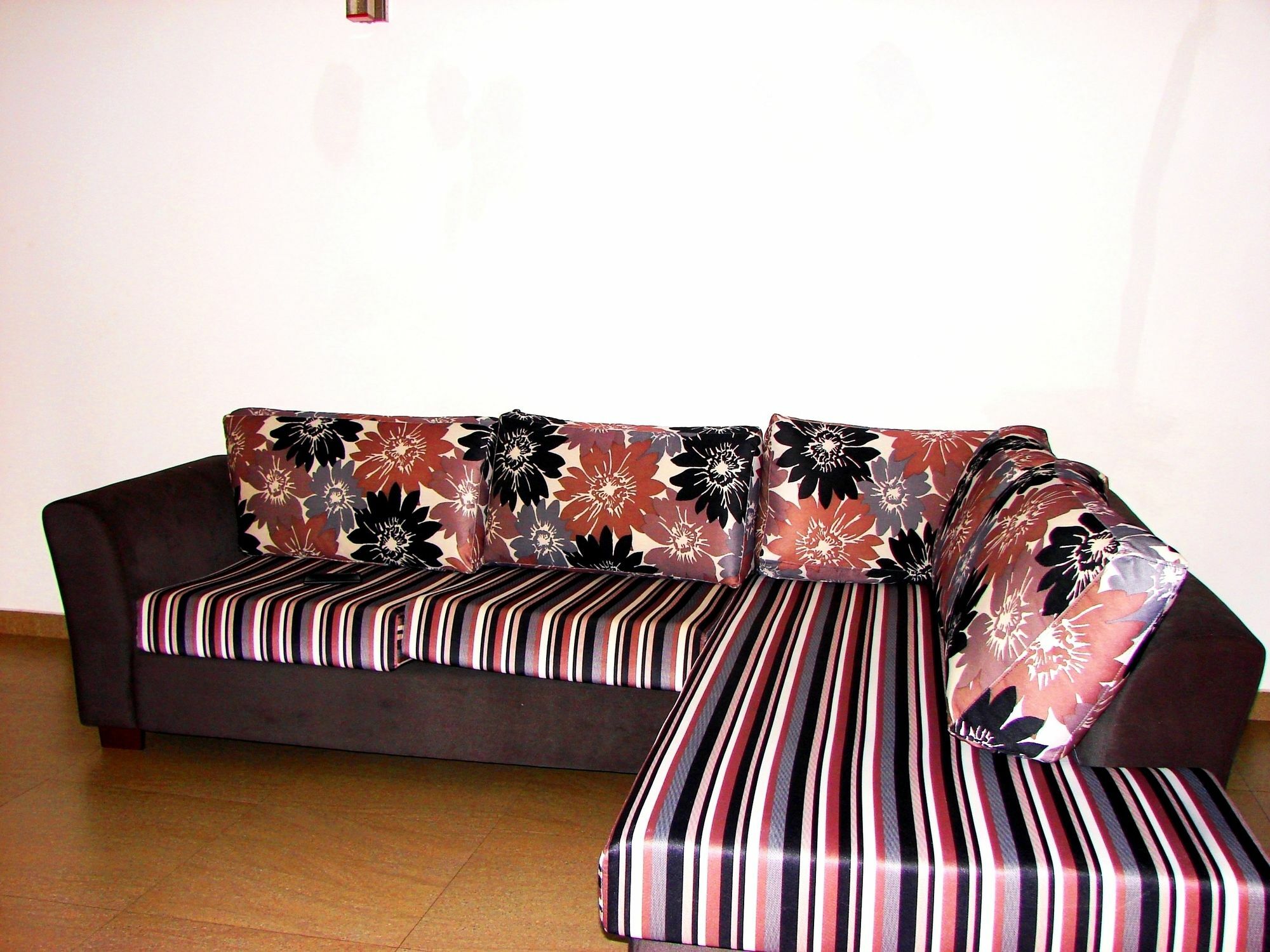 Ocean Breeze Apartment Коломбо Екстериор снимка