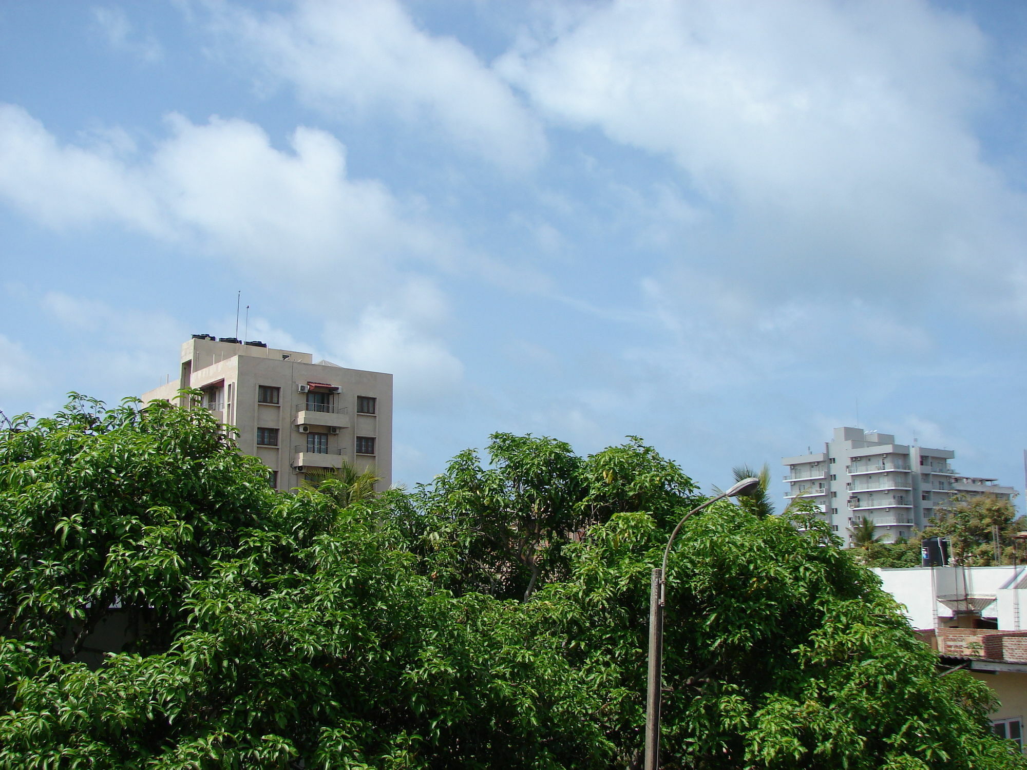 Ocean Breeze Apartment Коломбо Екстериор снимка